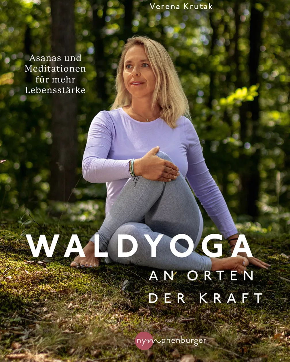 Waldyoga an Orten der Kraft